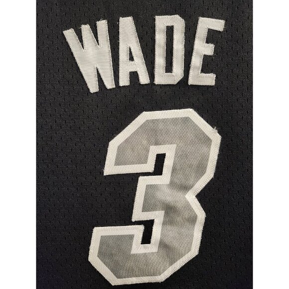Vintage Y2K Reebok NBA Miami Heat Dwayne Wade #3 Jersey Youth XL 18-20 S - Picture 5 of 10